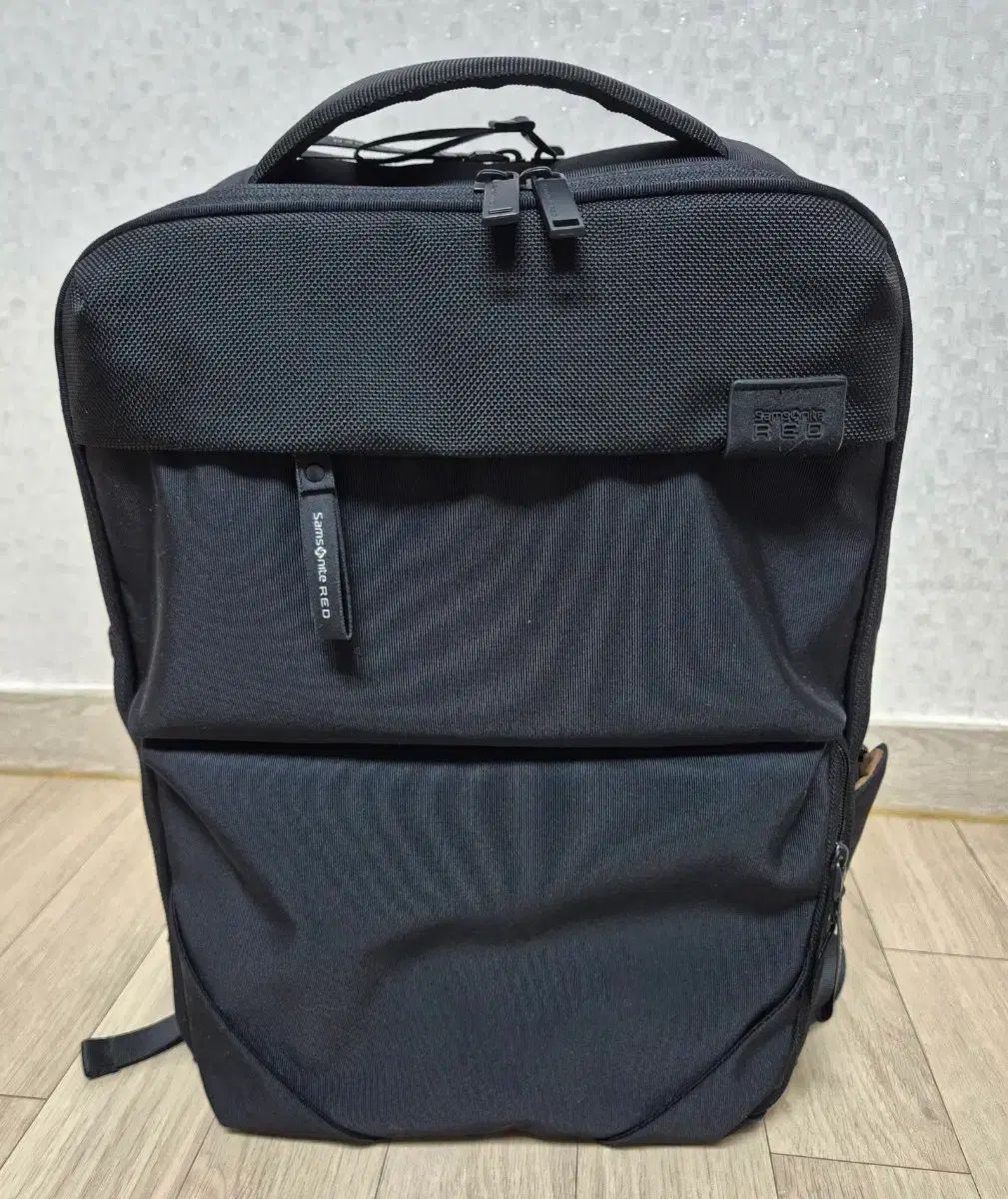 サムソナイト レッド ノート PC 書類 バックパック ビジネスマン バッグ (新品)