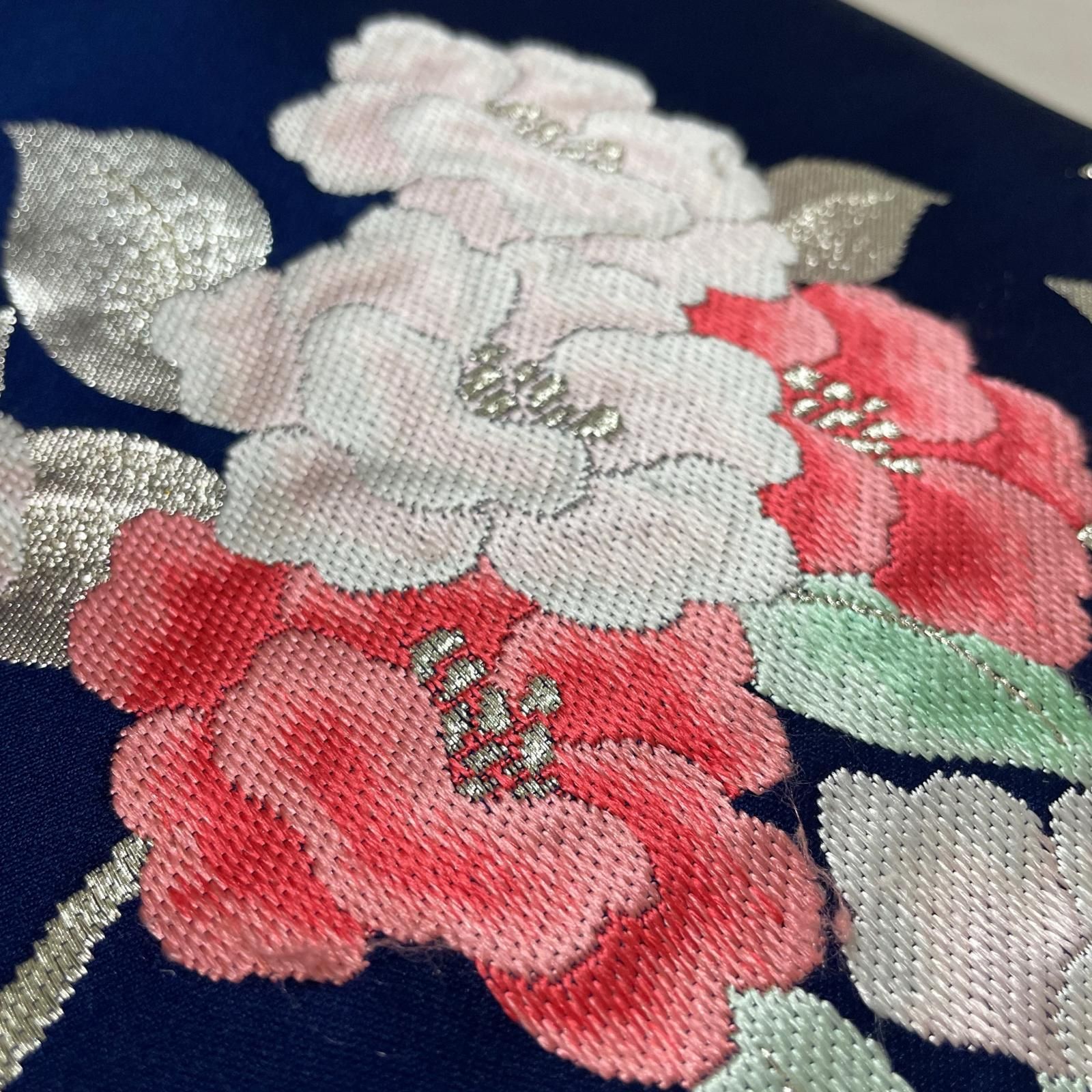 名古屋帯 上品な花模様 九寸 正絹 着物 X-1595