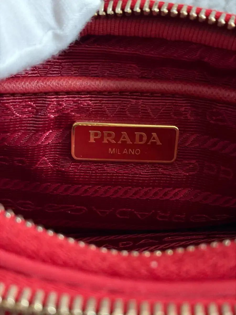 プラダ PRADA ミニ ナイロン ショルダー クロスバック プラダ PRADA ミニ ナイロン ショルダー クロスバック