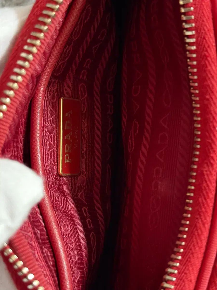 プラダ PRADA ミニ ナイロン ショルダー クロスバック プラダ PRADA ミニ ナイロン ショルダー クロスバック