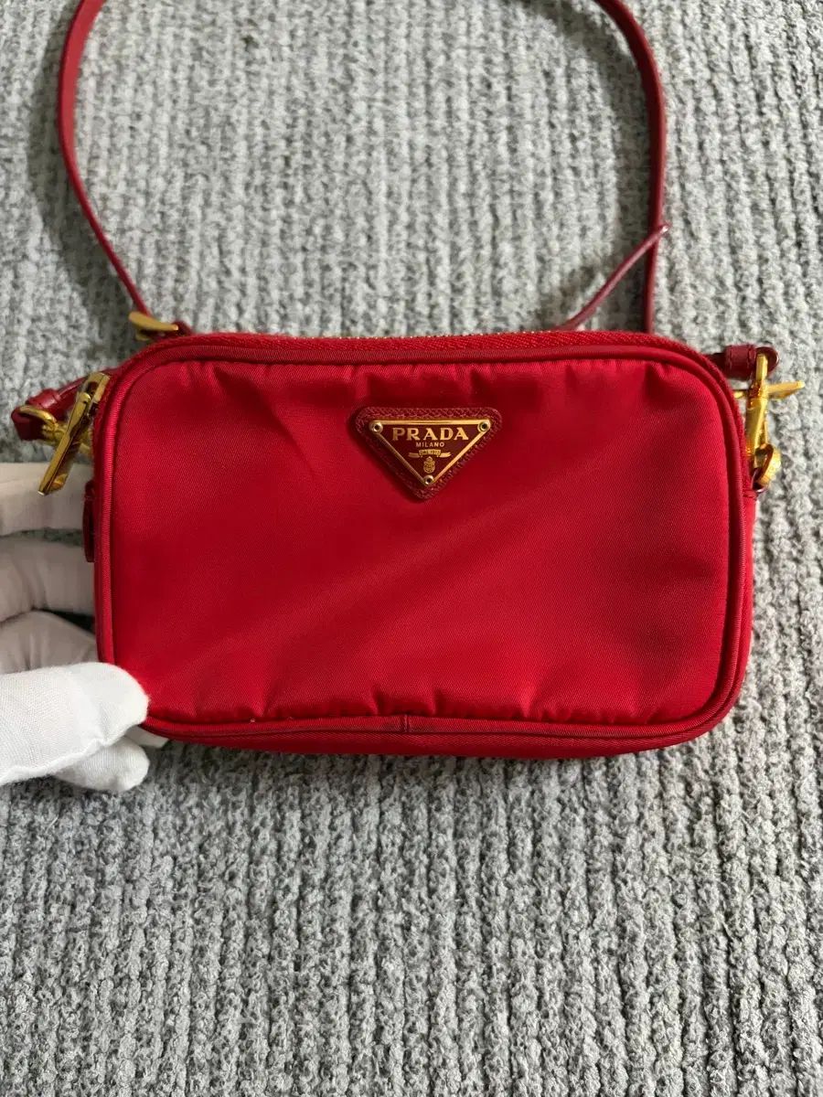 プラダ PRADA ミニ ナイロン ショルダー クロスバック プラダ PRADA ミニ ナイロン ショルダー クロスバック