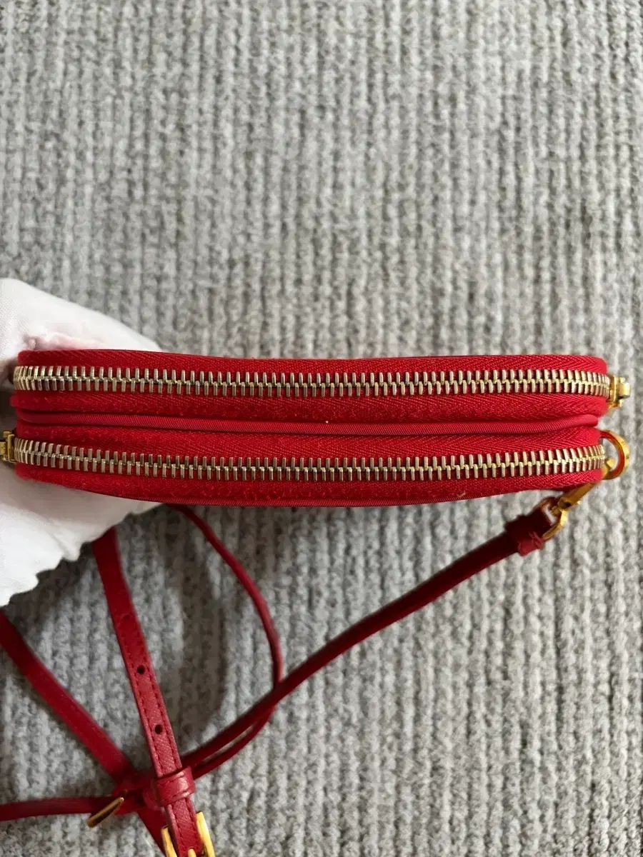 プラダ PRADA ミニ ナイロン ショルダー クロスバック プラダ PRADA ミニ ナイロン ショルダー クロスバック