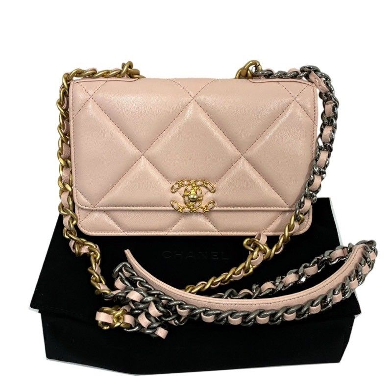 CHANEL シャネル 19 チェーンウォレット AP3267 ピンク ラムスキン ショルダーバッグ レディース 付属品あり 【中古】 52605K60