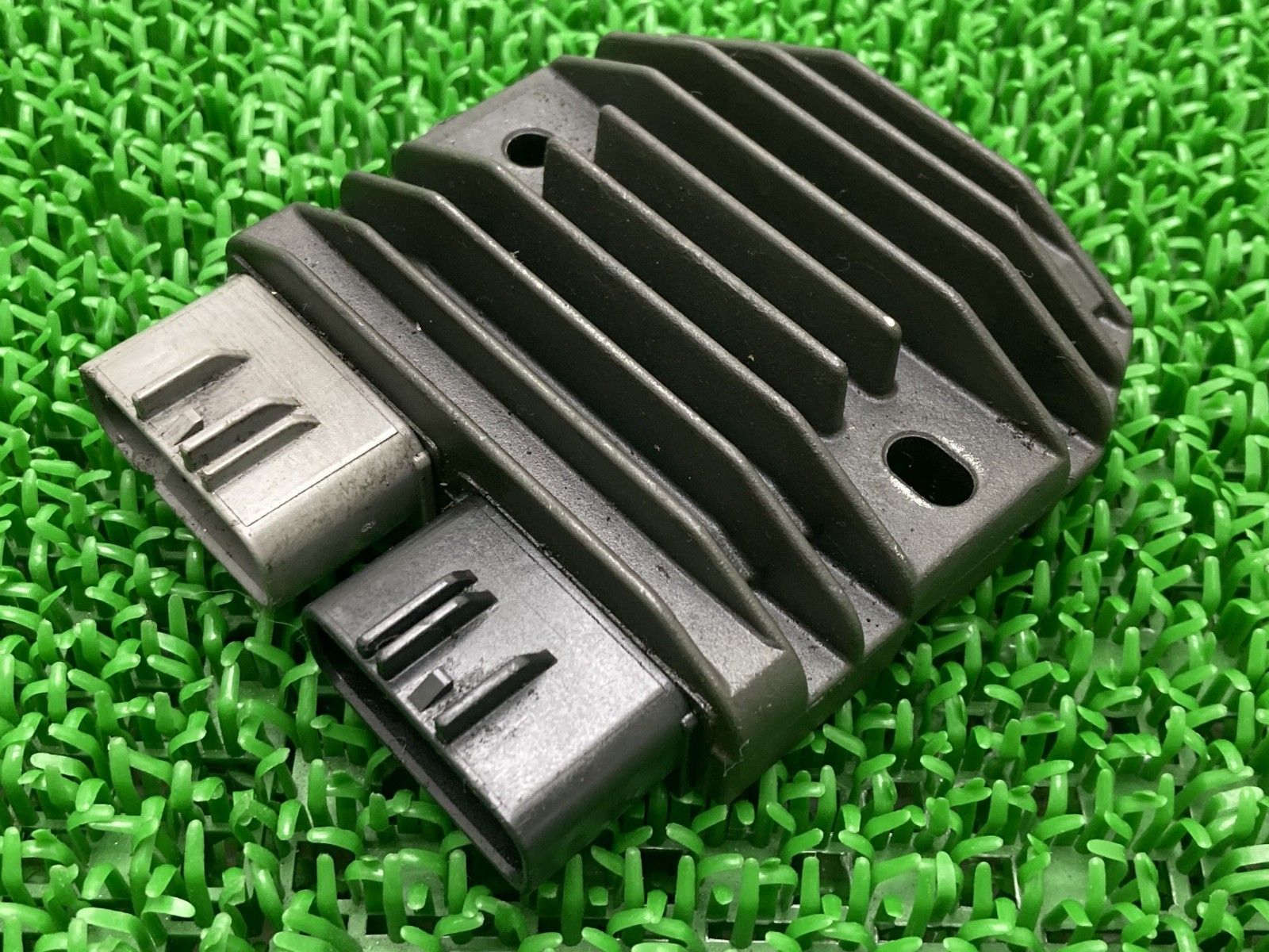 YZF-R1 レギュレター ヤマハ 純正 中古 RN09 RN10 MOSFET レギュレーター FJR1300 Yw