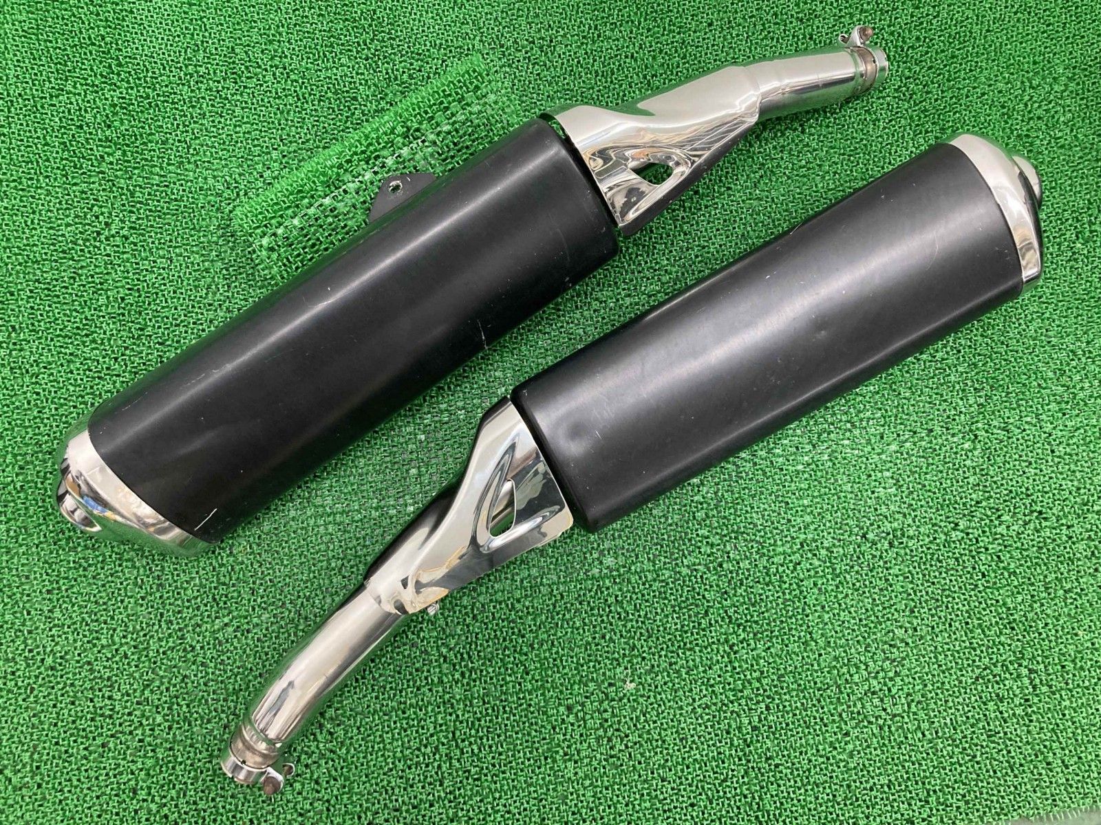 GSX1300Rハヤブサ サイレンサーマフラー 左右 15H0 スズキ 純正 中古 GW72A 隼 Ql