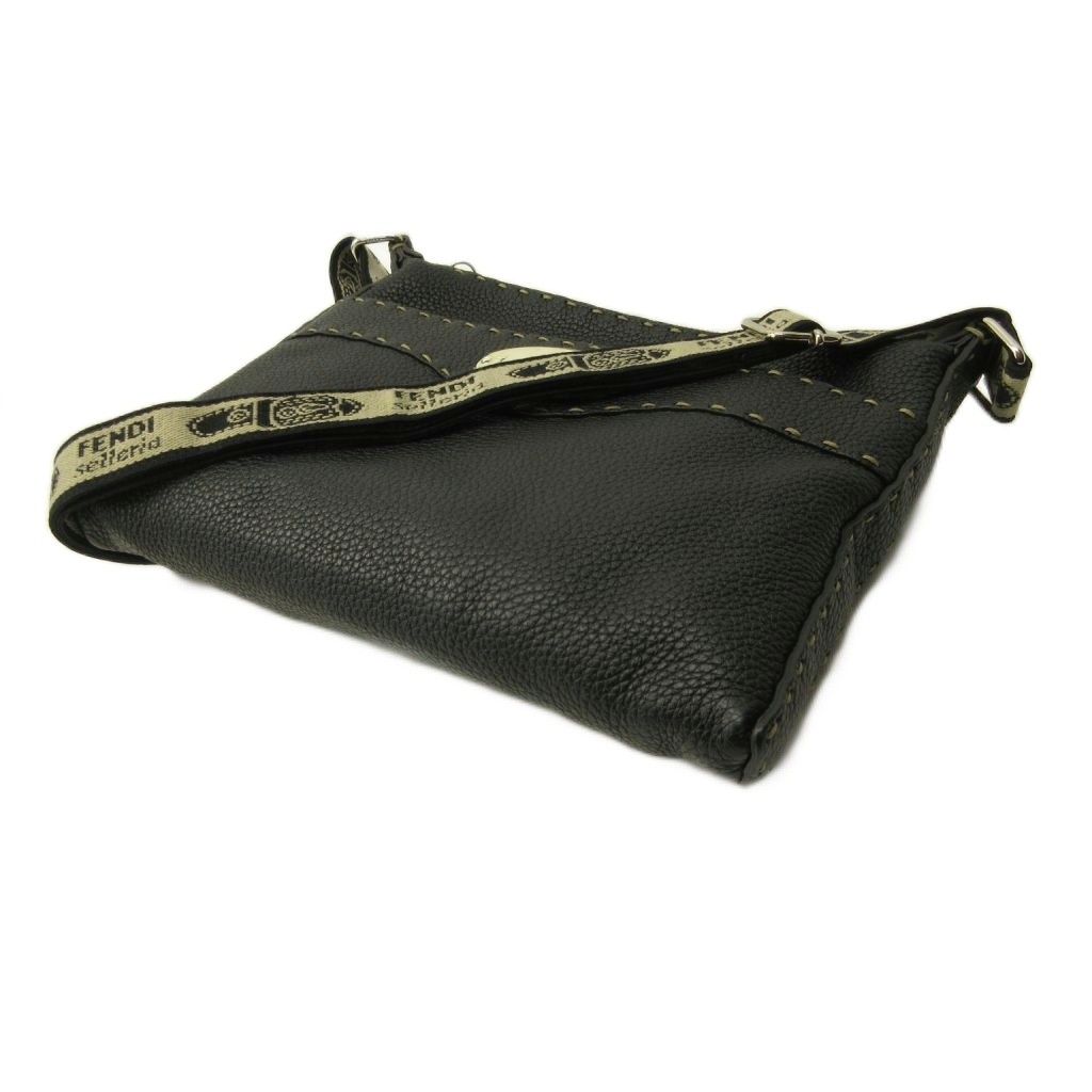 フェンディ FENDI セレリア ショルダーバッグ ロゴ メタルパッチ レザー 黒 ブラック 8BT092 0509