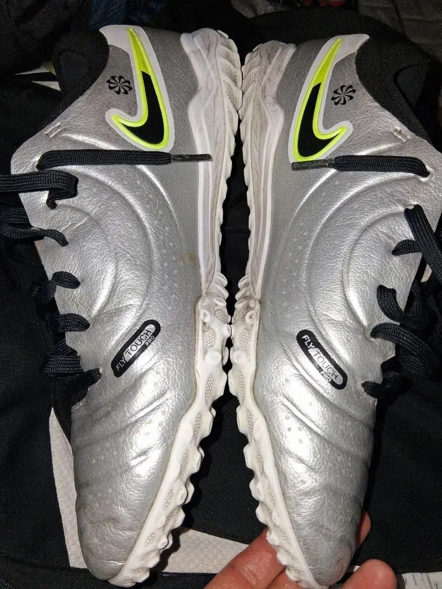 ナイキサッカーシューズ フットサルシューズ 270-275 tf