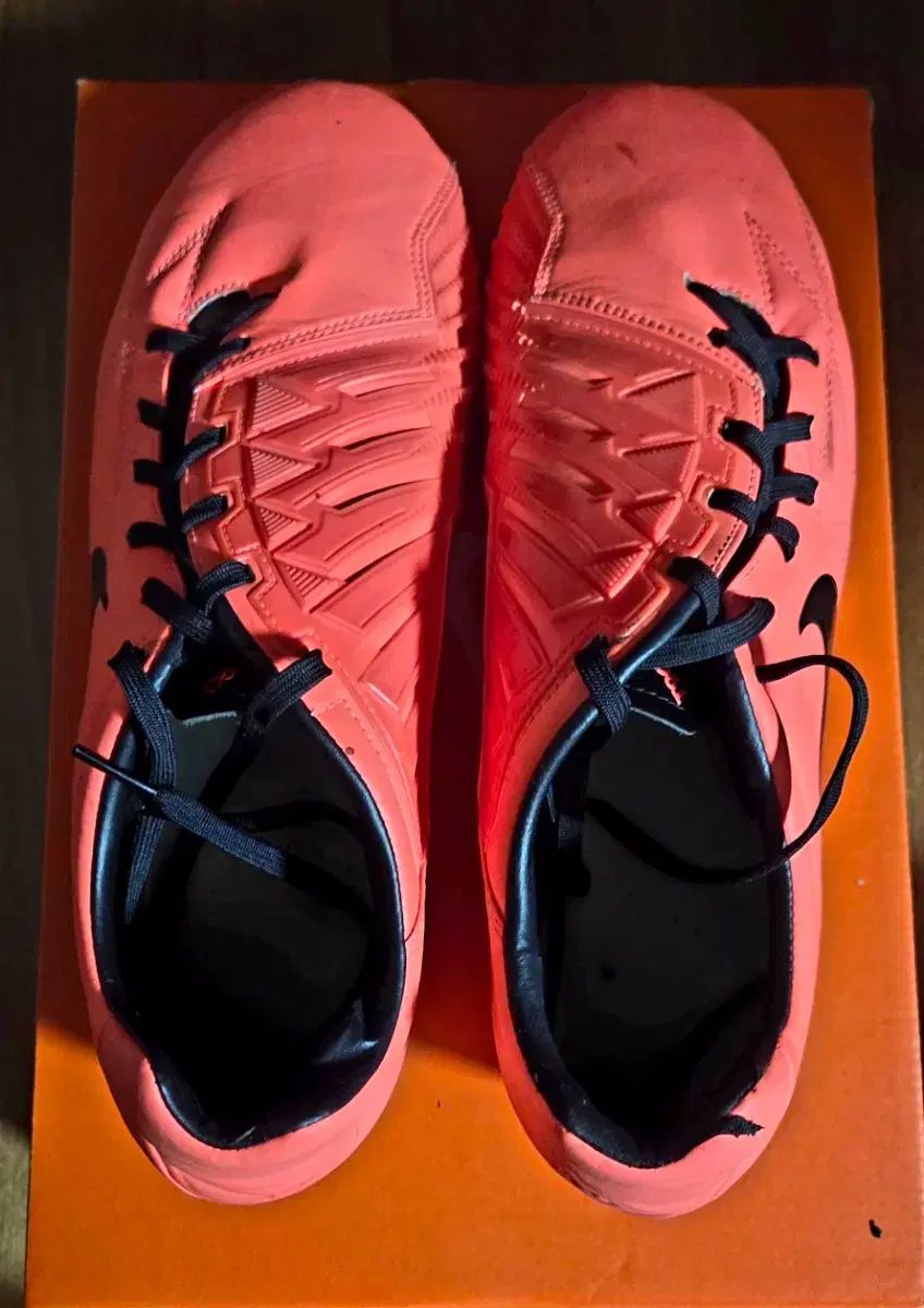 ナイキ t90 サッカーシューズ ナイキ t90 サッカーシューズ