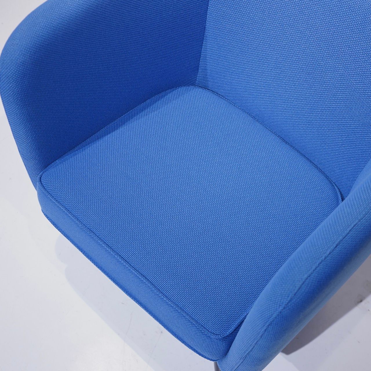 Knoll ノル Rockwell Unscripted Petite Club Chair ロックウェル アンスクリプテッド プチクラブチェア パーソナルチェア ラウンジチェア 1Pソファ ファブリック モダン ミニマル ホテルライク