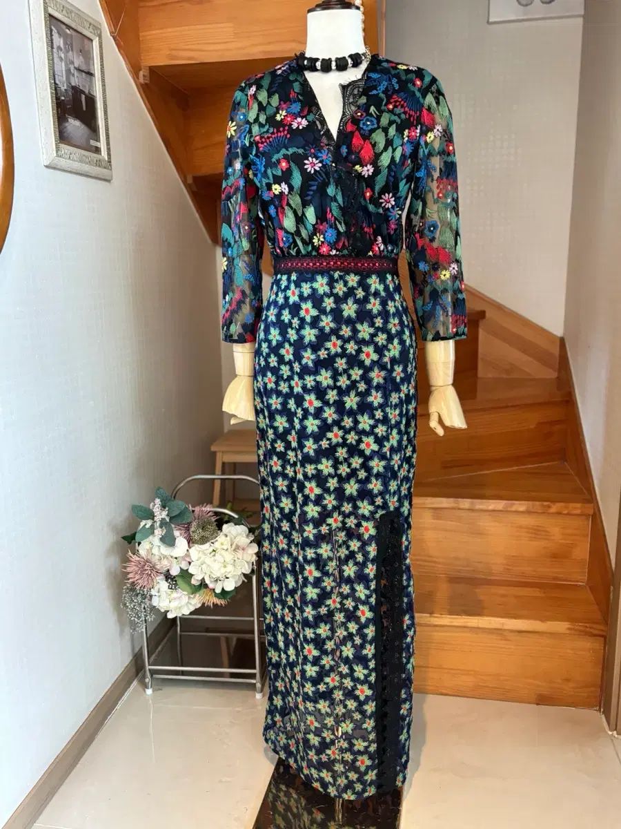 フラワー パータン ロング ONE PIECE シースルー レース SALONI