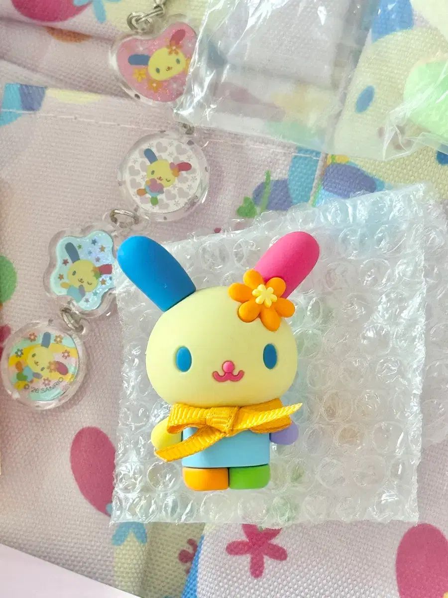 サンリオ ウサハナ キャラクター対象 バッジ/平成 チャームキーホルダー/ウォーターボール/車用収納箱 など