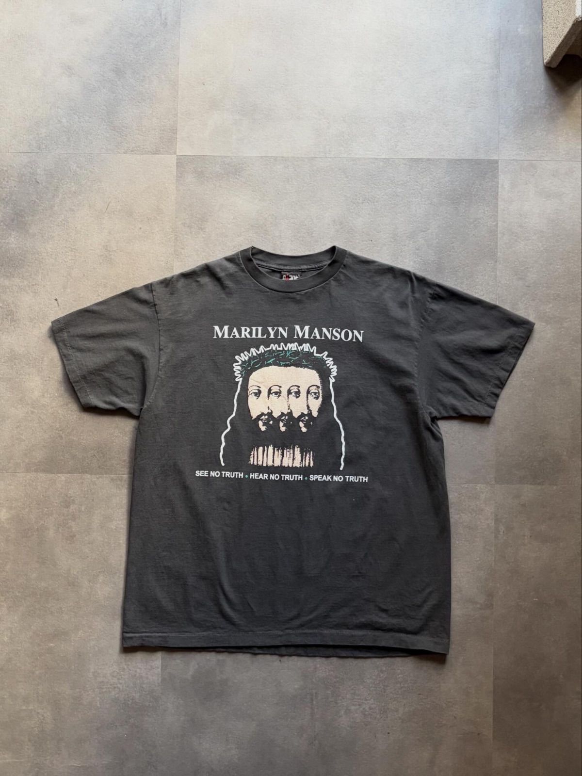 Marilyn Manson ビンテージ　Tシャツ　giant MARILYN MANSON バンドTシャツ Giant USA製 XL 両面プリント - メルカリ