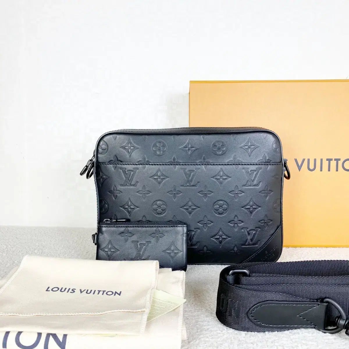 Louis Vuitton ルイヴィトン クロスバック デュオ メッセンジャー