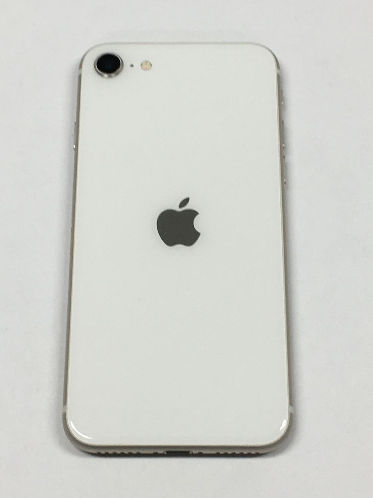 iPhone SE3 64GB ジャンク品 (カメラ故障) スターライト - メルカリ