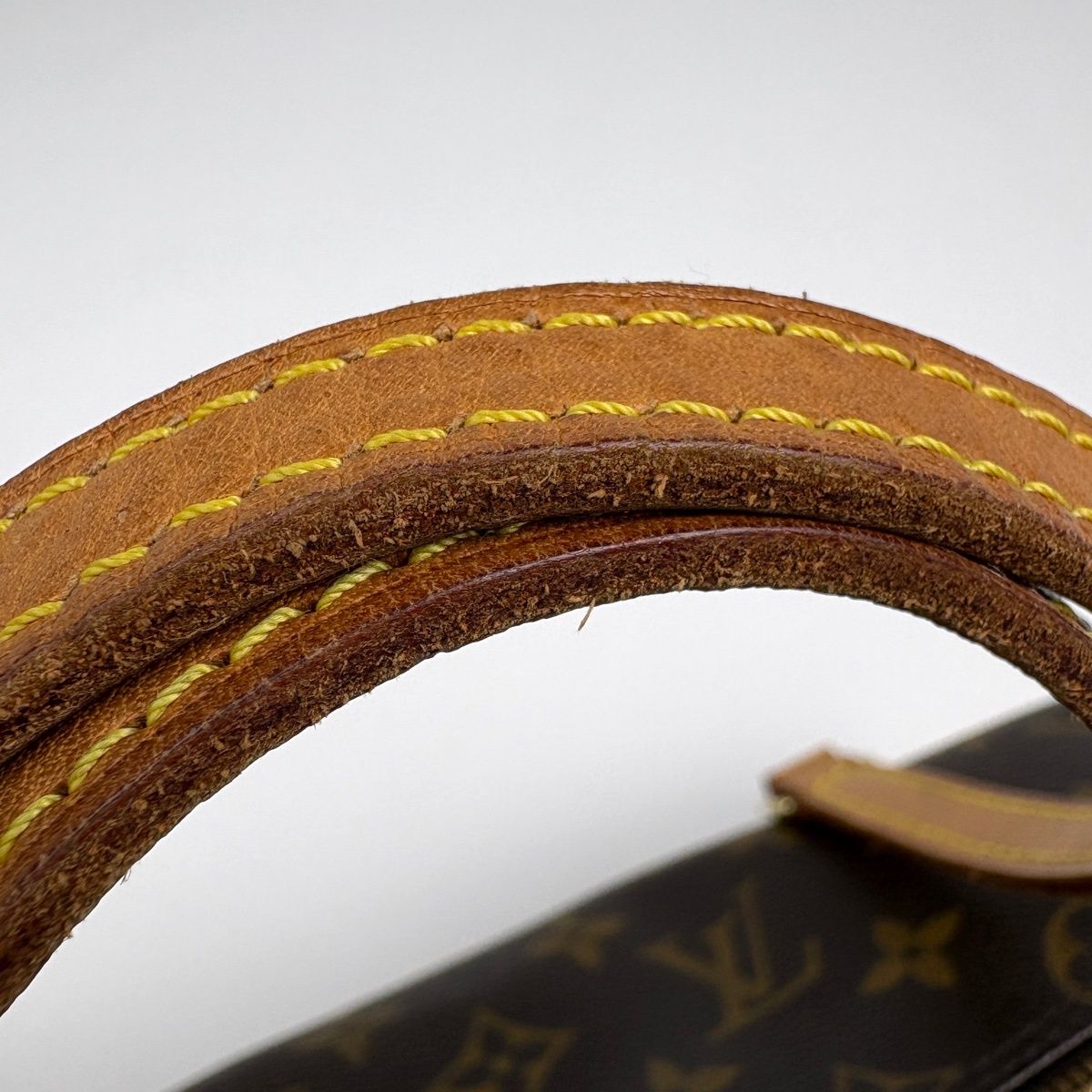 ルイ・ヴィトン Louis Vuitton パピヨン26 バレルバッグ 筒型 旧型 