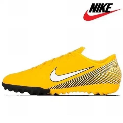 NIKE サッカーシューズ