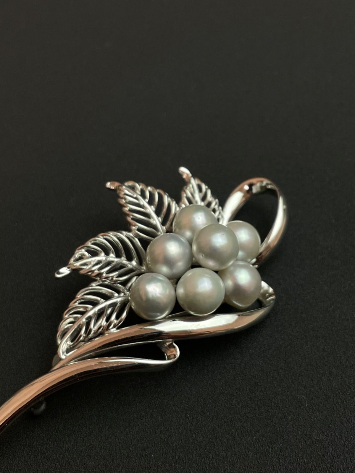高級 アコヤ真珠 シルバー ブローチ 7.5mm 葉 モチーフ SILVER刻印