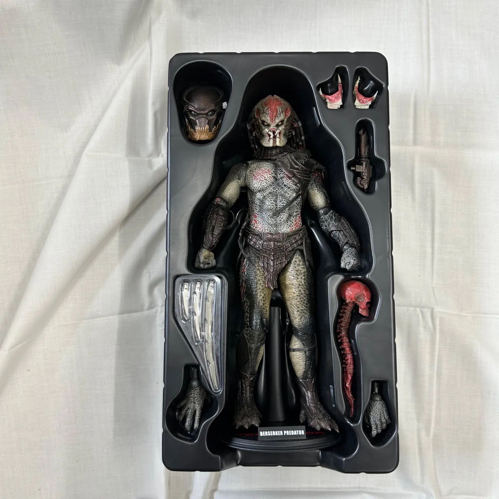 劣化あり】Hot Toys Berserker Predator（プレデターズ）1/6スケール