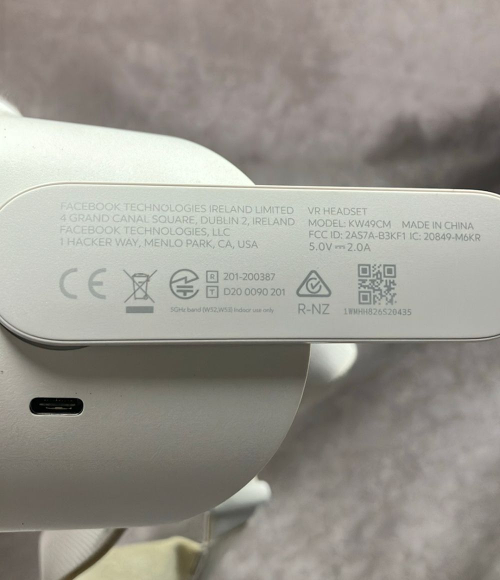 メタ VRヘッドセット Oculus Quest 2 KW49CM 128GB Meta - メルカリ