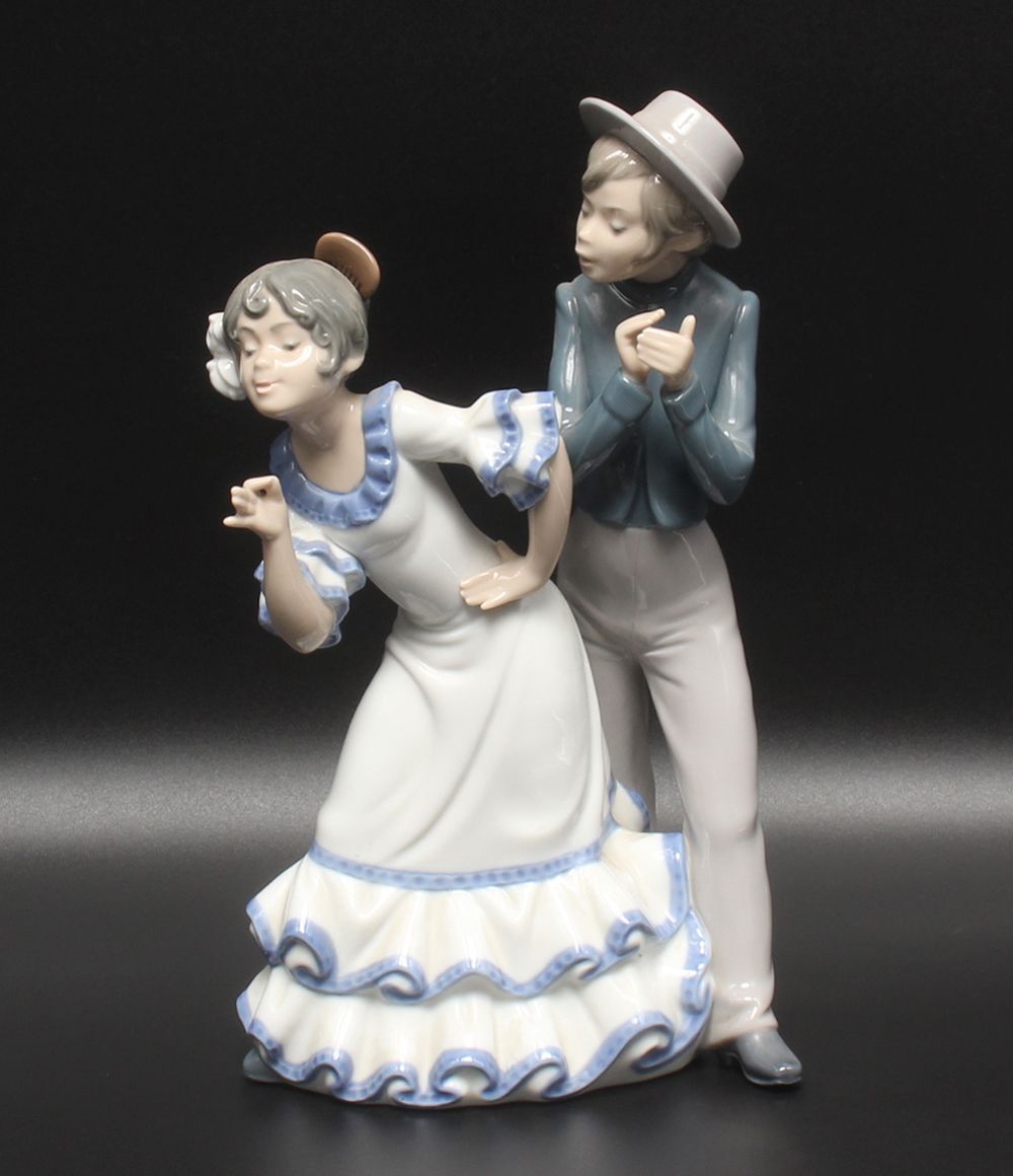 リヤドロ LLADRO 置物 フィギュリン 磁器 スペイン フィギュア ⁄ 人形 
