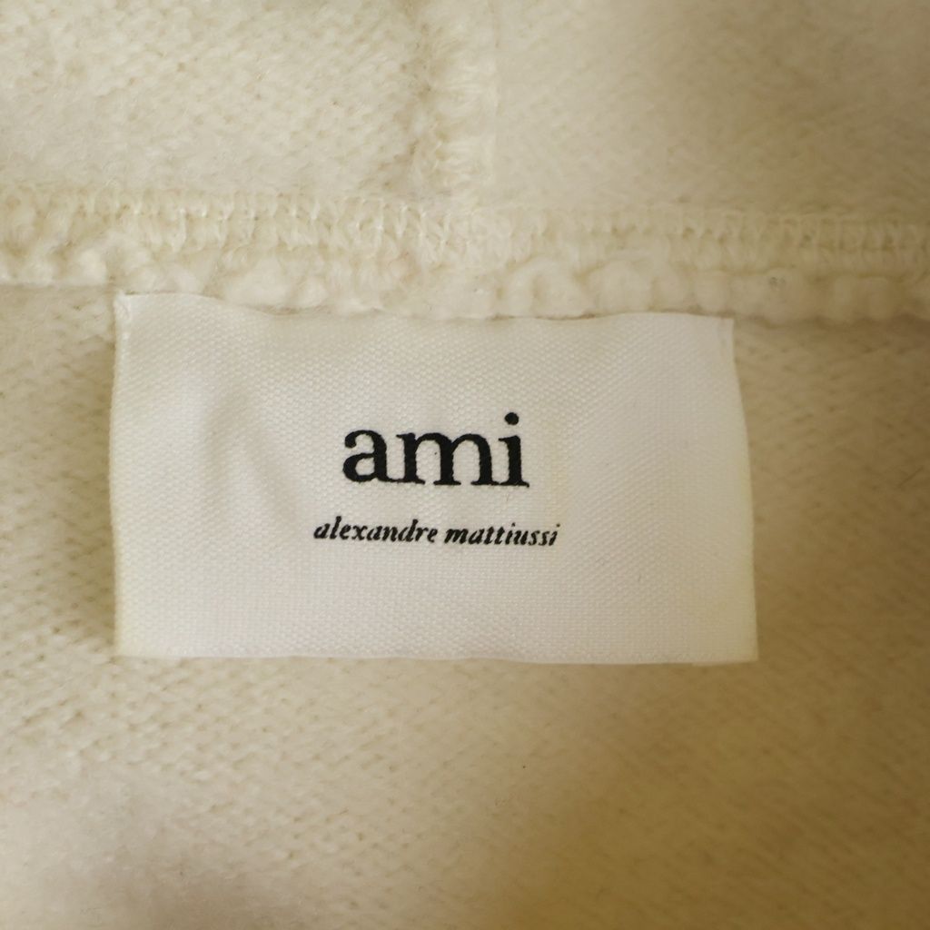AMI Alexandre Mattiussi アミアレクサンドルマテュッシ ハートAロゴプルオーバーニットパーカー ホワイト UKS802.018 AMI Alexandre Mattiussi (アミアレクサンドルマテュッシ) ハートAロゴ