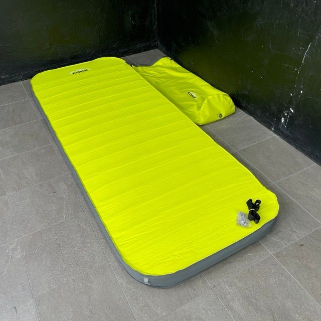 CORE コア 自己膨張キャンプベッド イエロー系 キャンプ アウトドア ART.1740635 【中古】Core Self Inflating Travel Bed/516868
