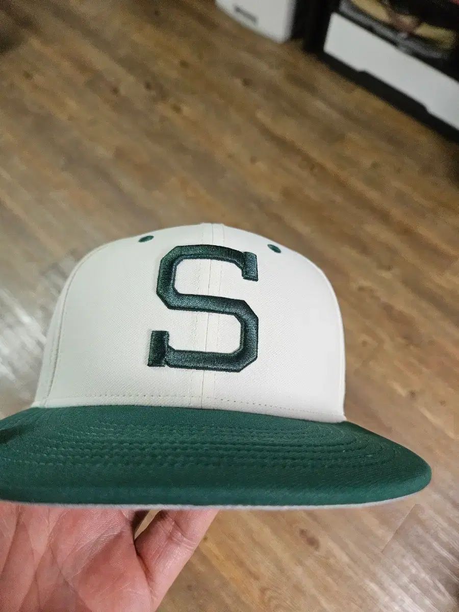 ナイキ ミシガン大学 アセンティック ベースボールキャップ 出品 の商品写真