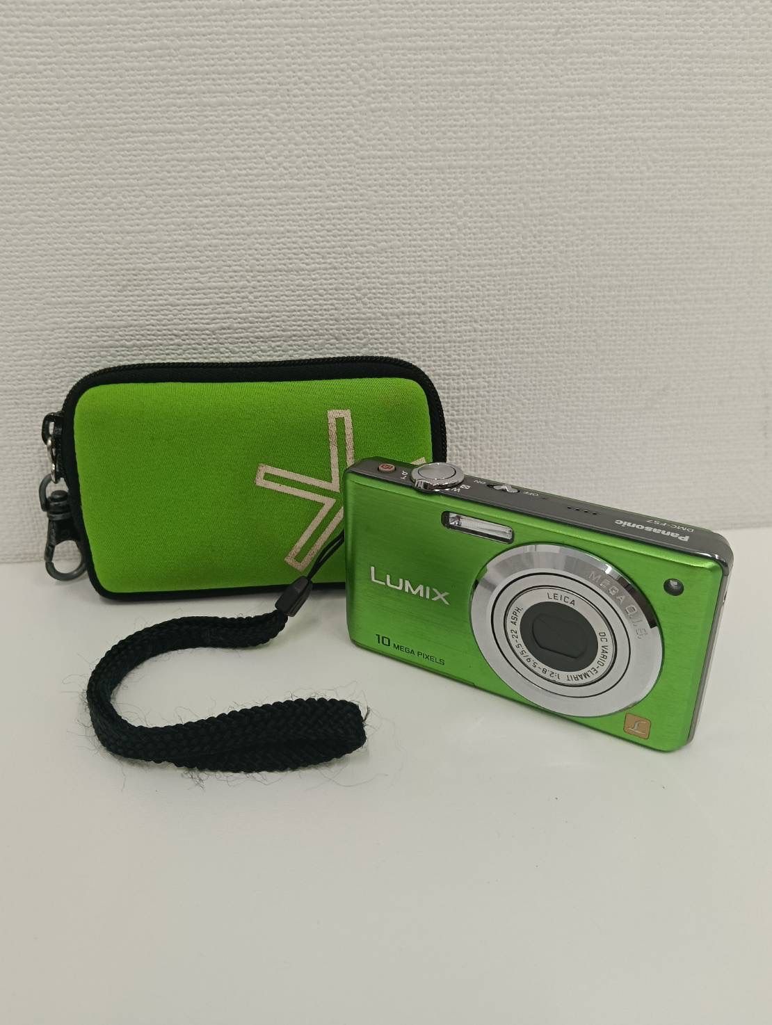 カメラ 【品】 Panasonicパナソニック LUMIX DMC-FS7デジタルカメラ 緑