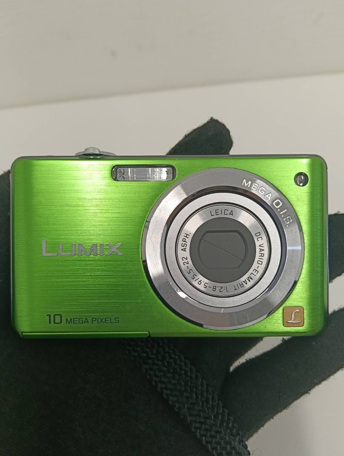 カメラ 【品】 Panasonicパナソニック LUMIX DMC-FS7デジタルカメラ 緑