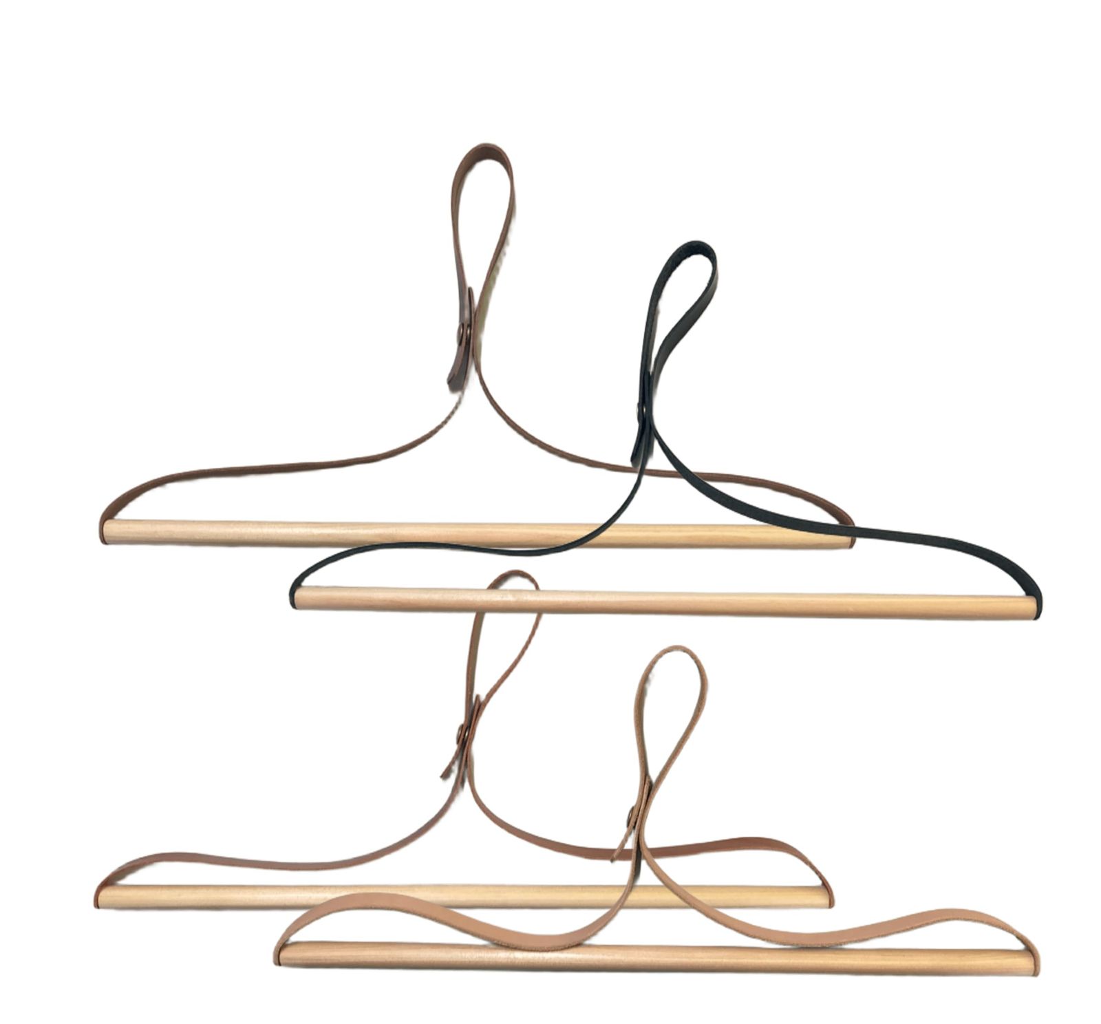 ハンガー レザー ウッド 本革 ひのき ヒノキ 桧 衣紋掛け hanger ヌメ革 木製 アンティーク 調 ボタン メンズ 42 cm 直径 14 mm 持ち運び 旅行 出張 ポータブル