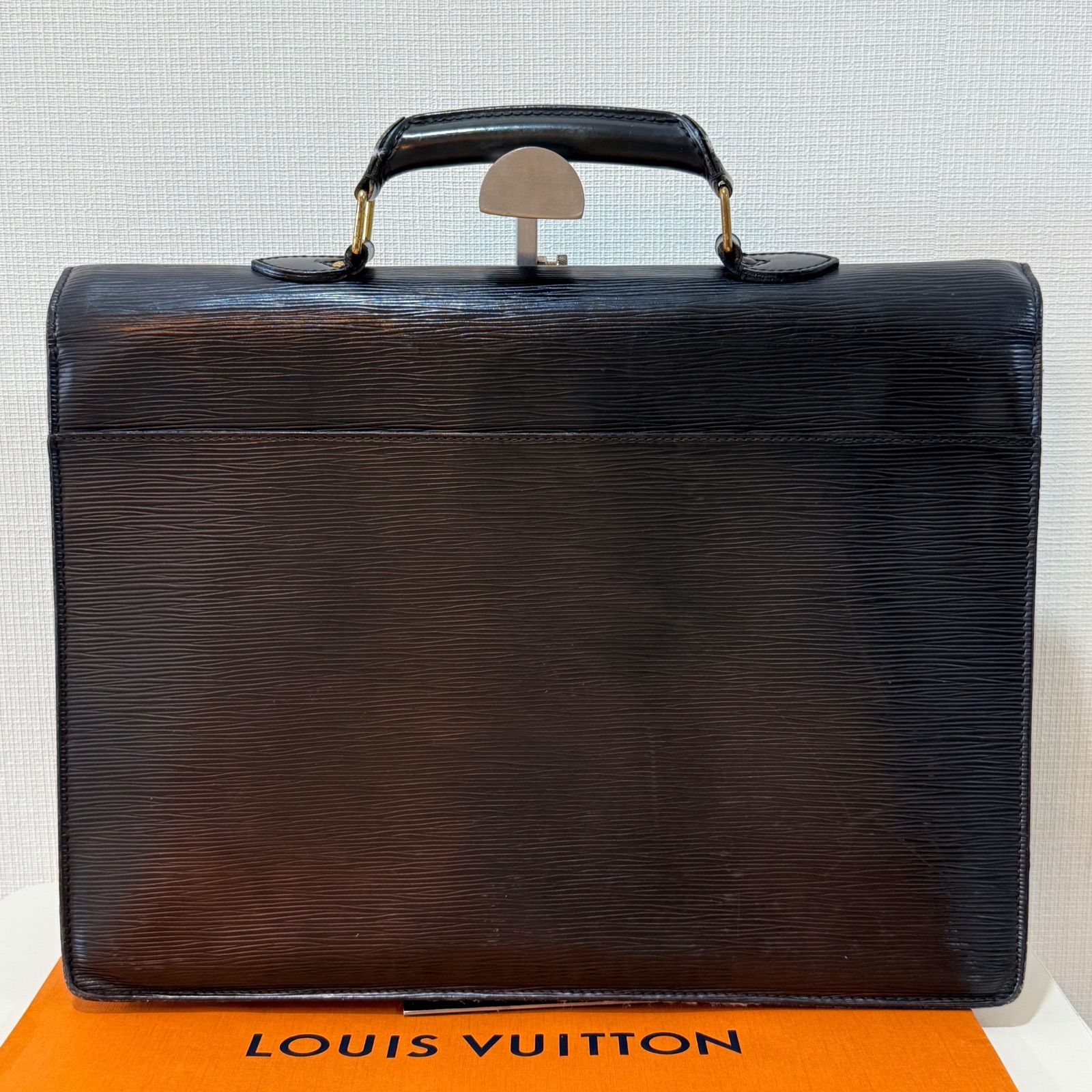 LOUISVUITTONルイヴィトン ビジネスバッグ タイガ モスコバ 訳あり