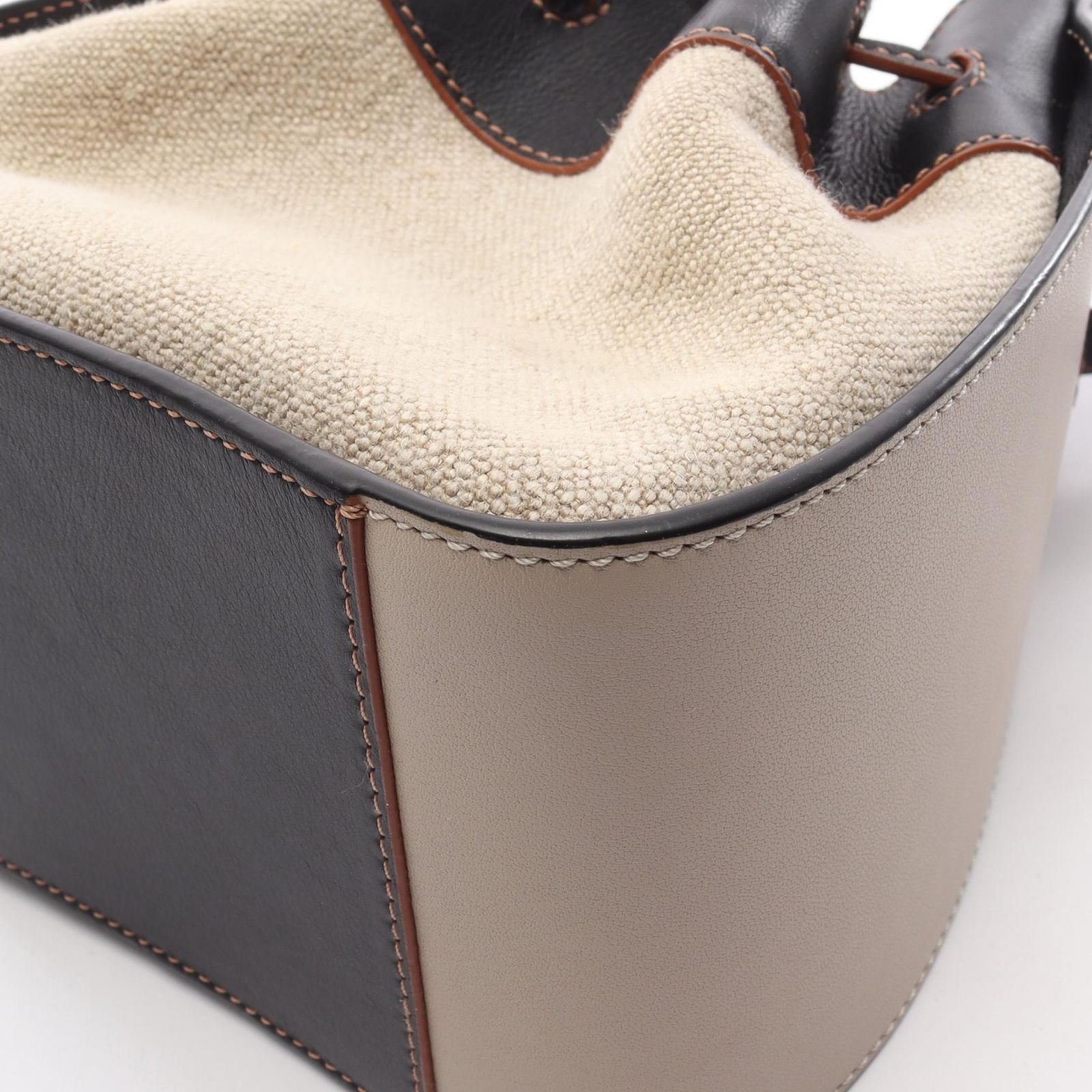ロエベ LOEWE ハンドバッグ ハンモック ドローストリングバッグ ミニ 