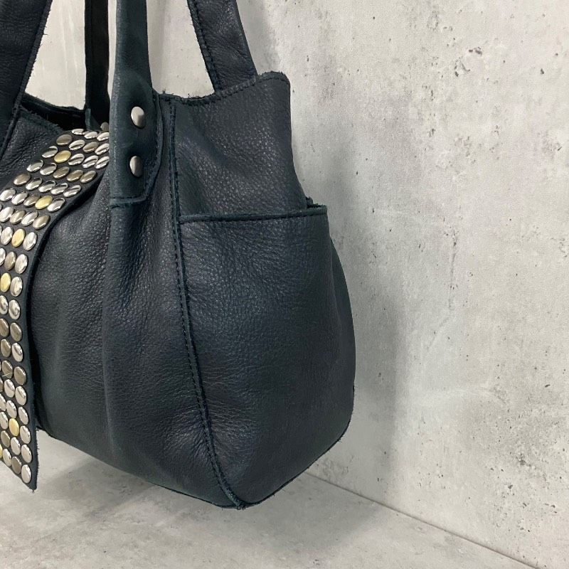 TRES トレ トートバッグ スタッズ レザー 本革 シボ革 ブラック 黒
