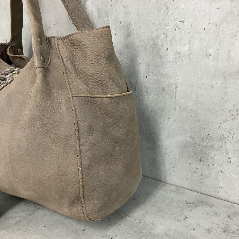 TRES トレ トートバッグ スタッズ レザー 本革 グレー 灰色 ゴールド