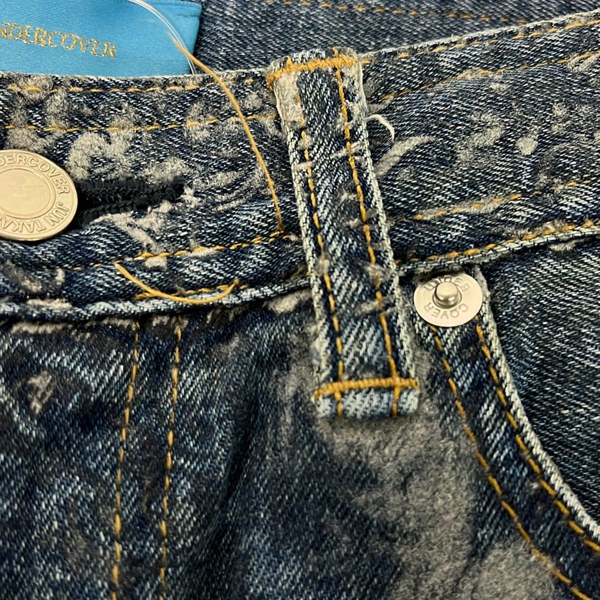 【レア】UnderCover アンダーカバー　刺繍入り　デニム　レディース1 UNDER COVER(アンダーカバー) ジーンズ サイズ1 S レディース - ブルー