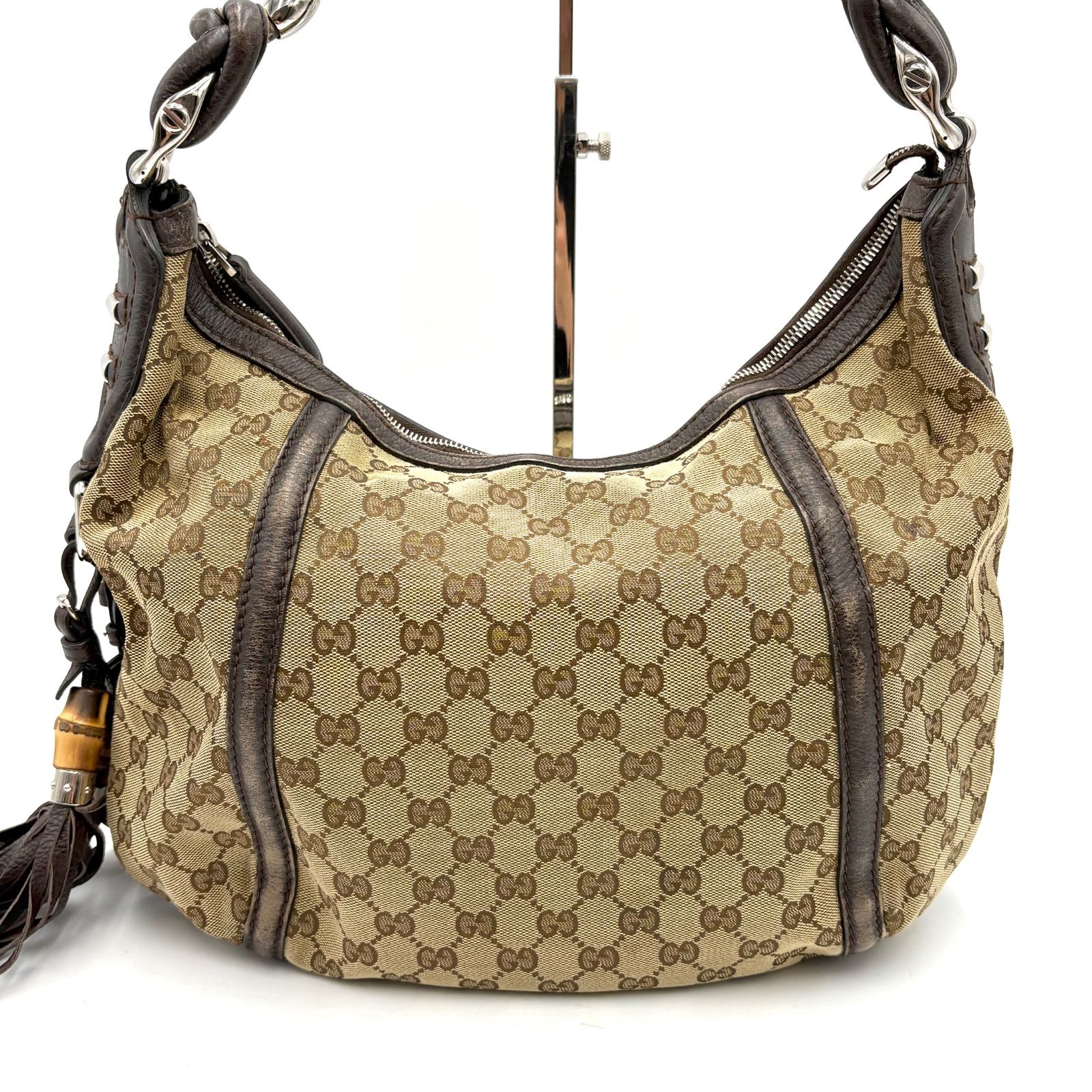 GUCCI GGキャンバス バンブータッセル ショルダーバッグ GUCCI グッチ バンブータッセル GGキャンバス レザー ホーボーバッグ