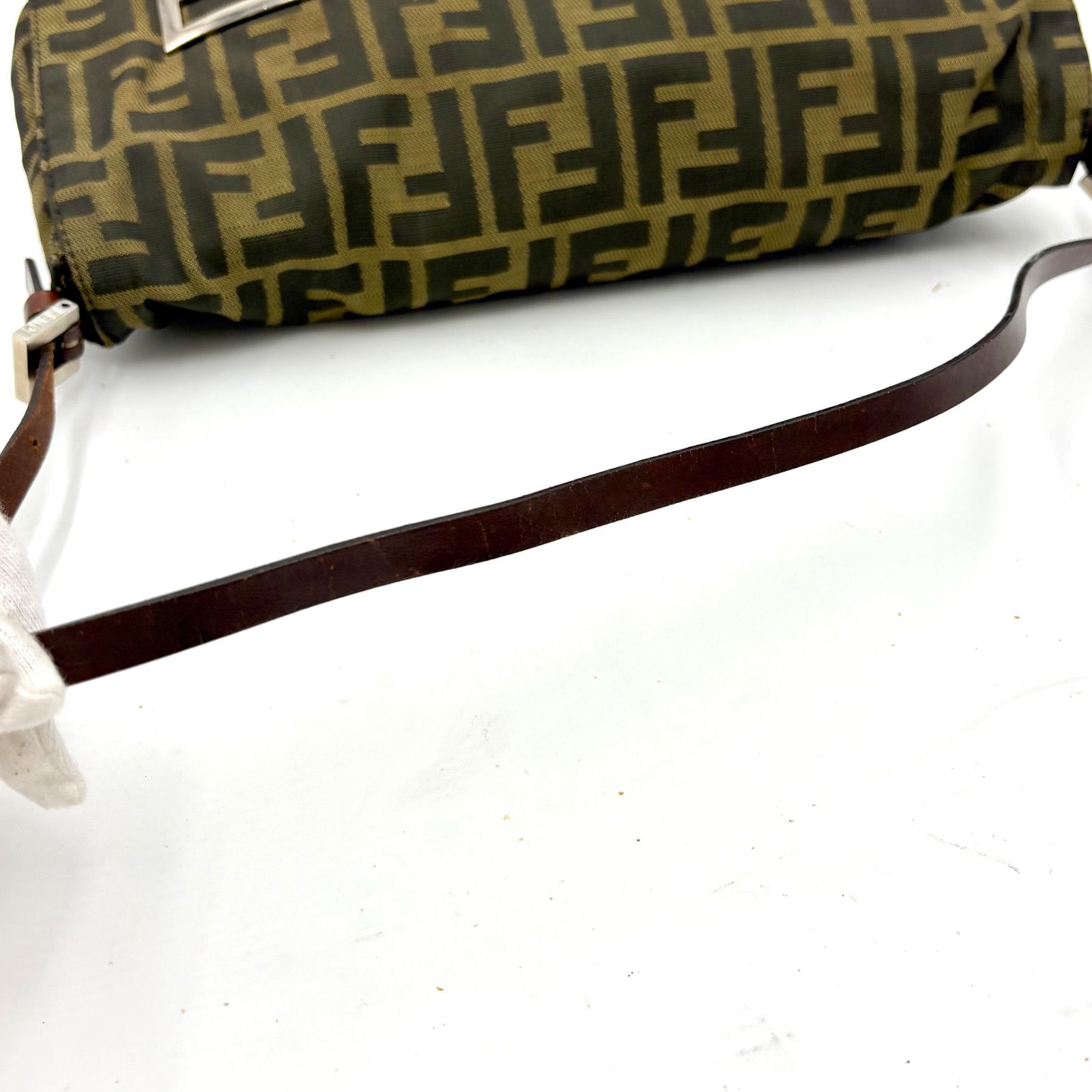 FENDI フェンディ ズッカ柄 FF金具 ショルダーバッグ アクセサリー