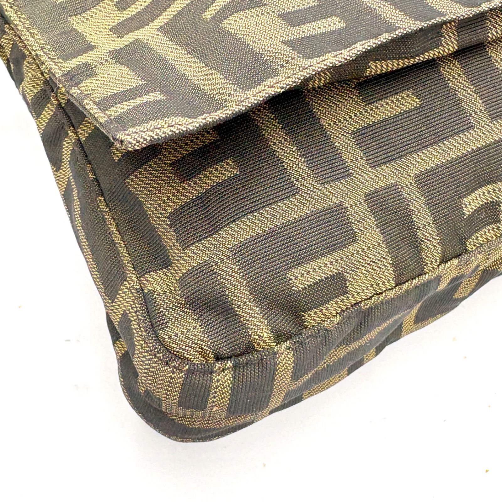 FENDI フェンディ ズッカ柄 FF金具 ショルダーバッグ アクセサリー