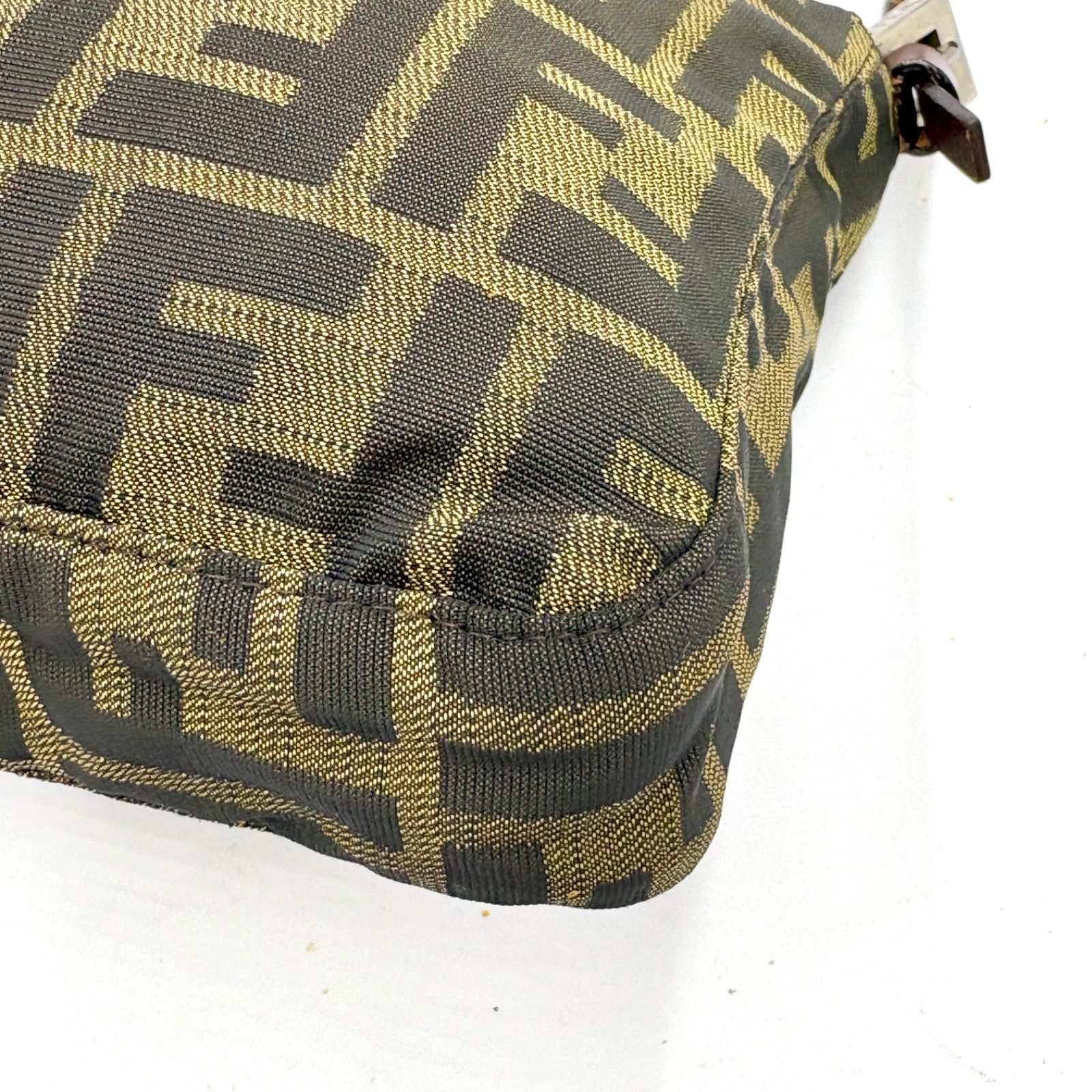 FENDI フェンディ ズッカ柄 FF金具 ショルダーバッグ アクセサリー