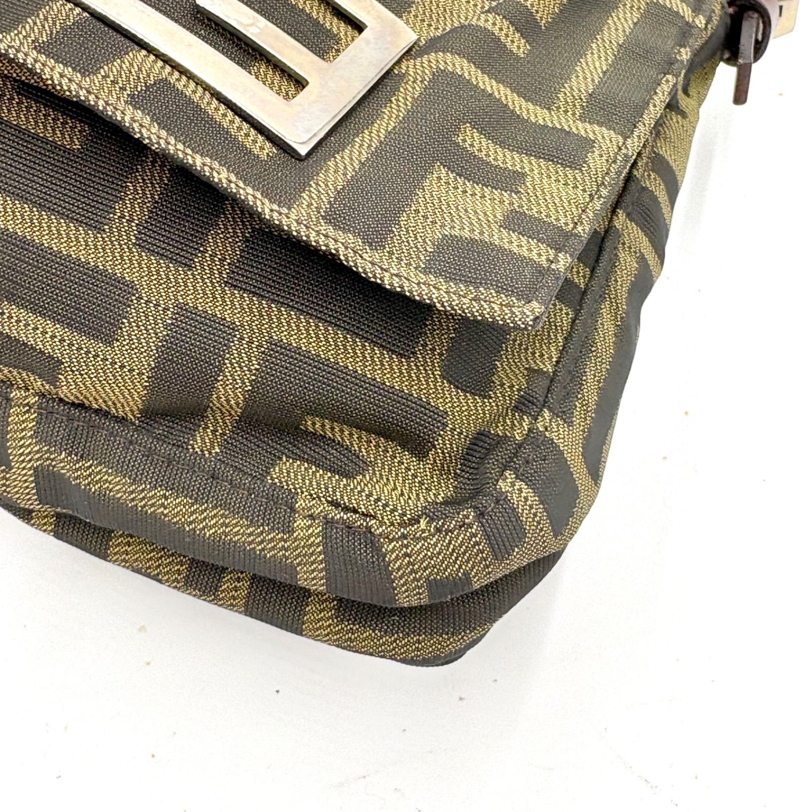 FENDI フェンディ ズッカ柄 FF金具 ショルダーバッグ アクセサリー