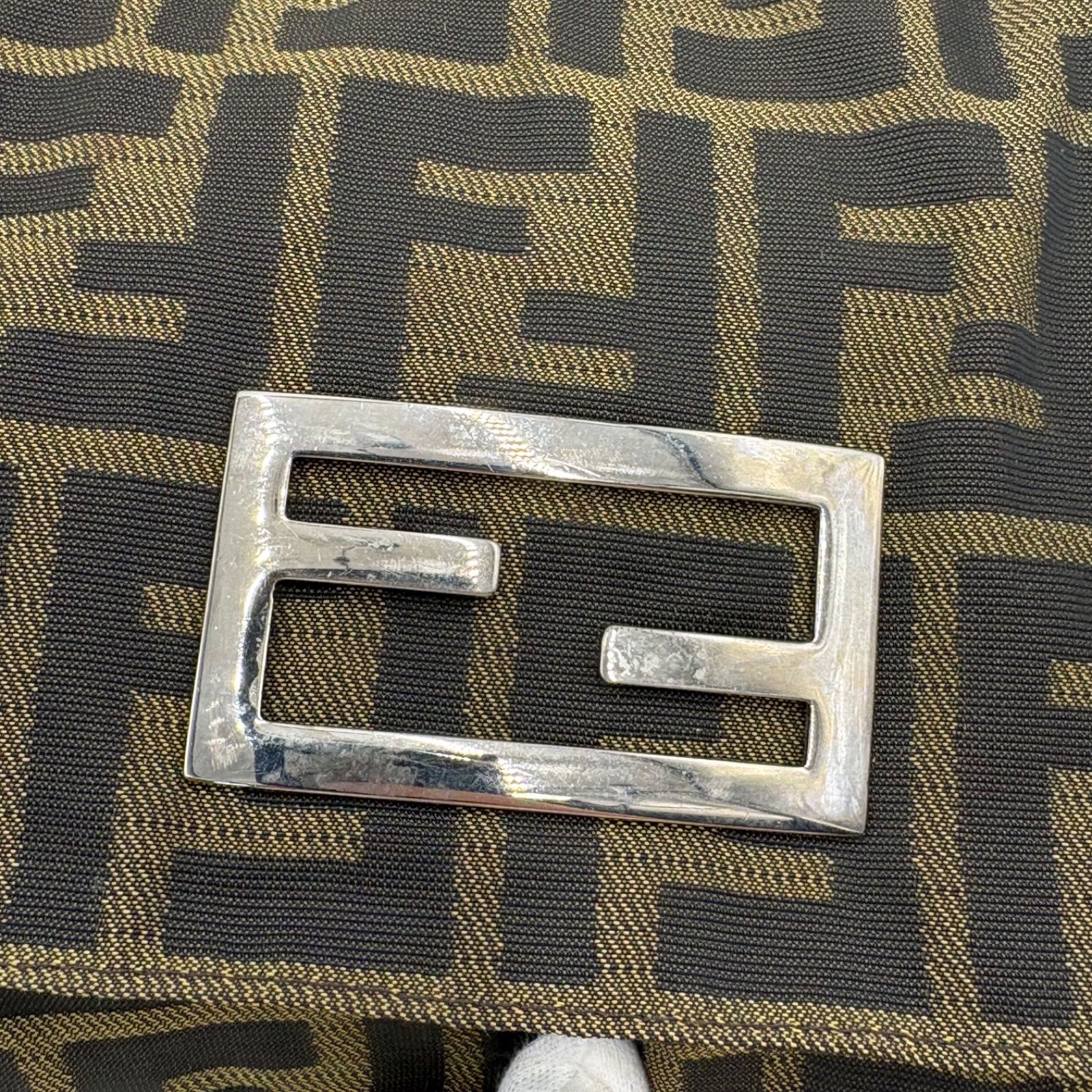 FENDI フェンディ ズッカ柄 FF金具 ショルダーバッグ アクセサリー