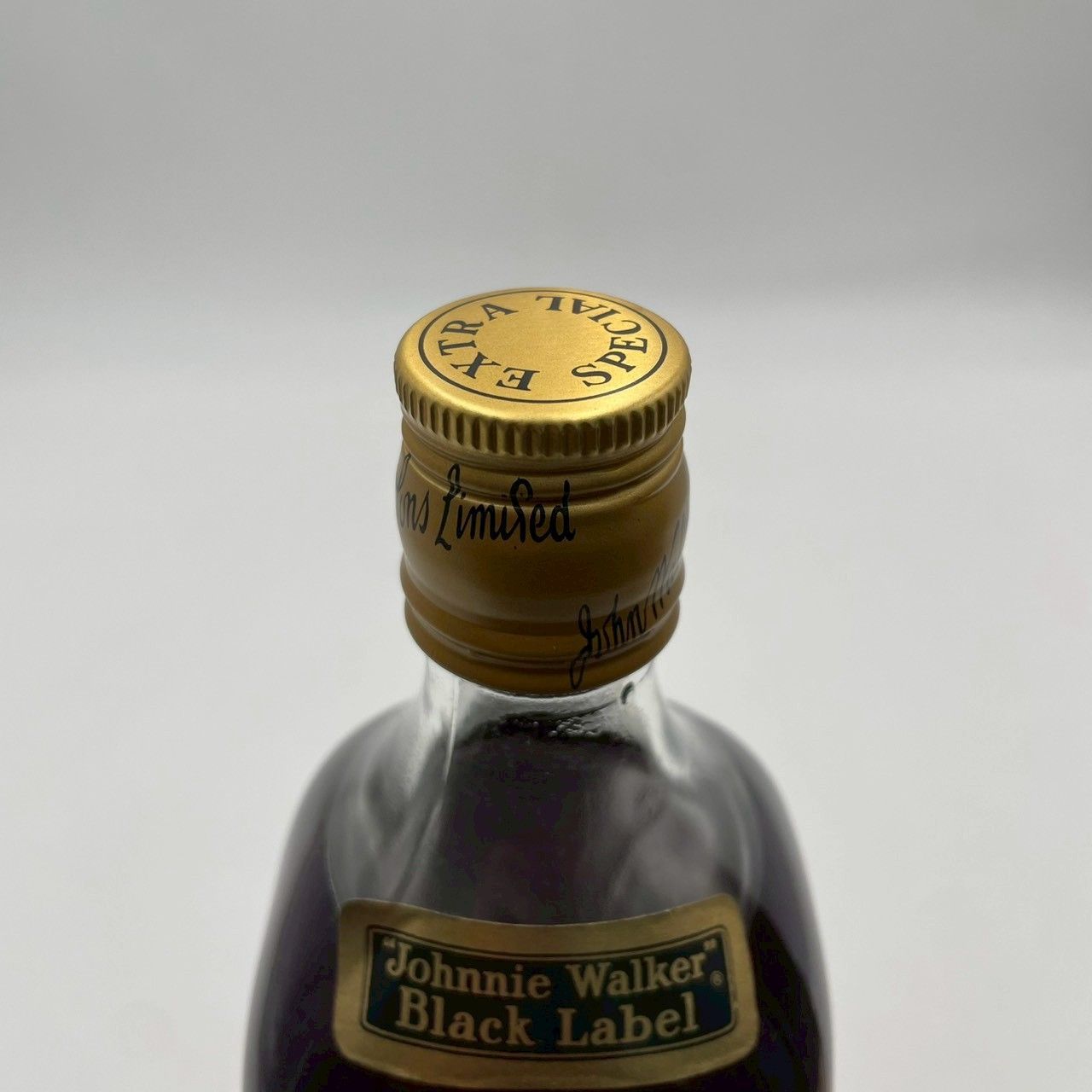 ジョニーウォーカー ブラックラベル 特級 760ml 古酒 箱付 未開栓 特級 ジョニーウォーカー ブラックラベル 760ml 古酒 - メルカリ