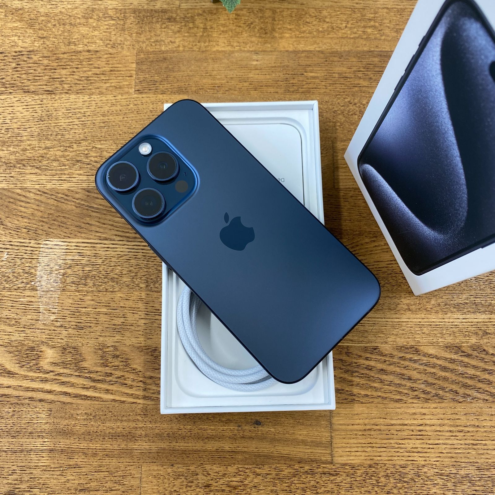 iPhone 15Pro 256GB ブルーチタニウム 国内版SIMフリー送料無料-レトロ 