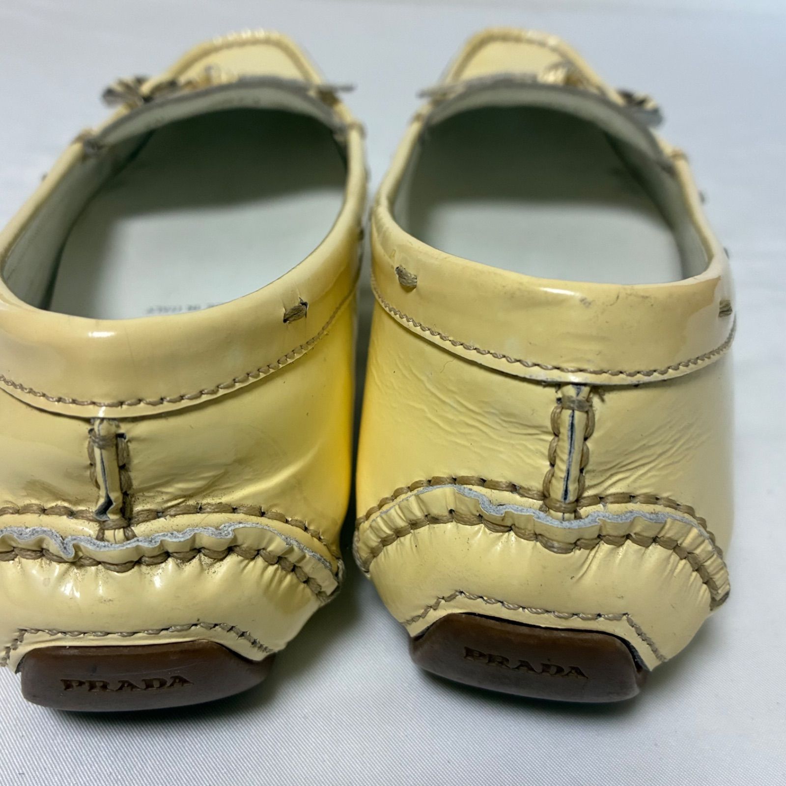 PRADA ドライビングシューズ　ローファー　パテントレザー　ゴールドロゴ金具 PRADA プラダ ドライビングシューズ ローファー パテントレザー