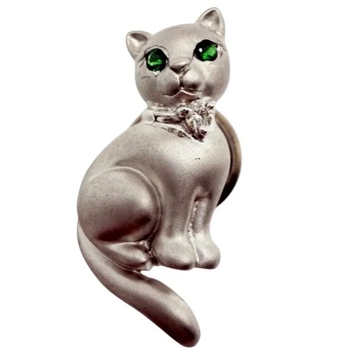 2.2g K18WG ダイヤモンド エメラルドねこ ネコ 猫 CAT キャット ぬこ様