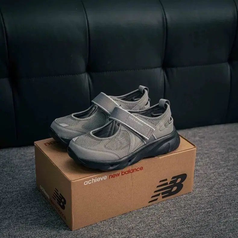 New Balance NB ブリーズ メリージェーン シューズ ダークグレー 240 ダークグレー