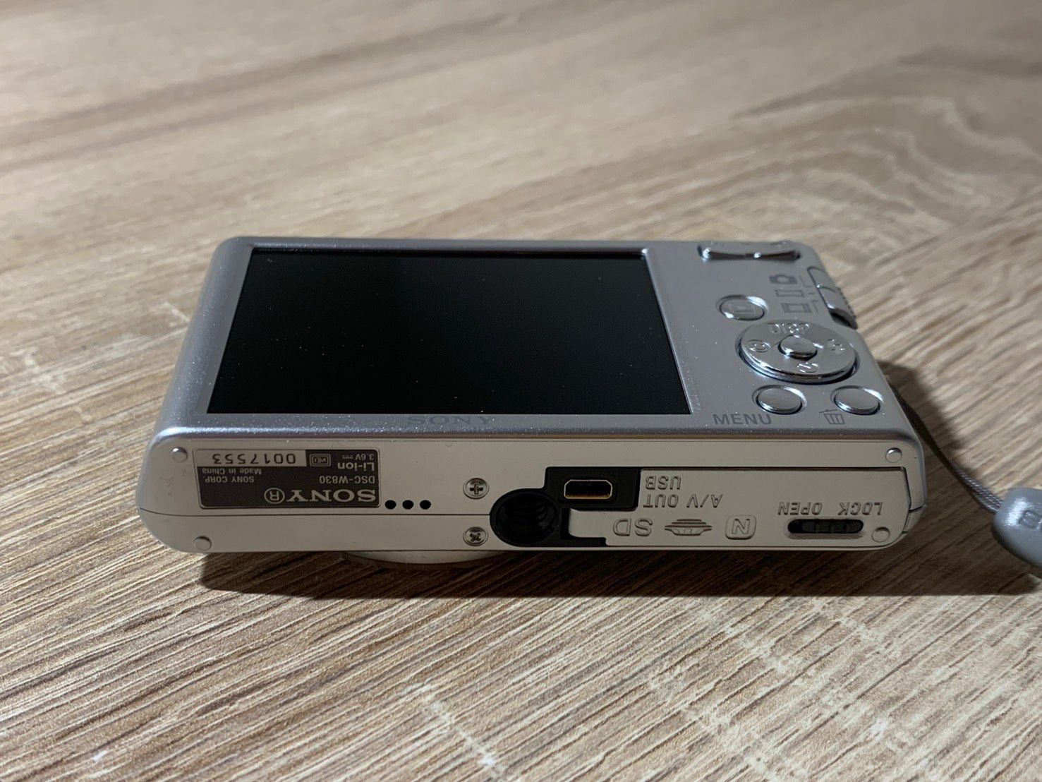 【美品】SONY Cyber-shot DSC-W830 デジカメ 動作確認済 0523 Sony ソニー Cyber-shot DSC-W830 シルバー デジカメ 動作確認