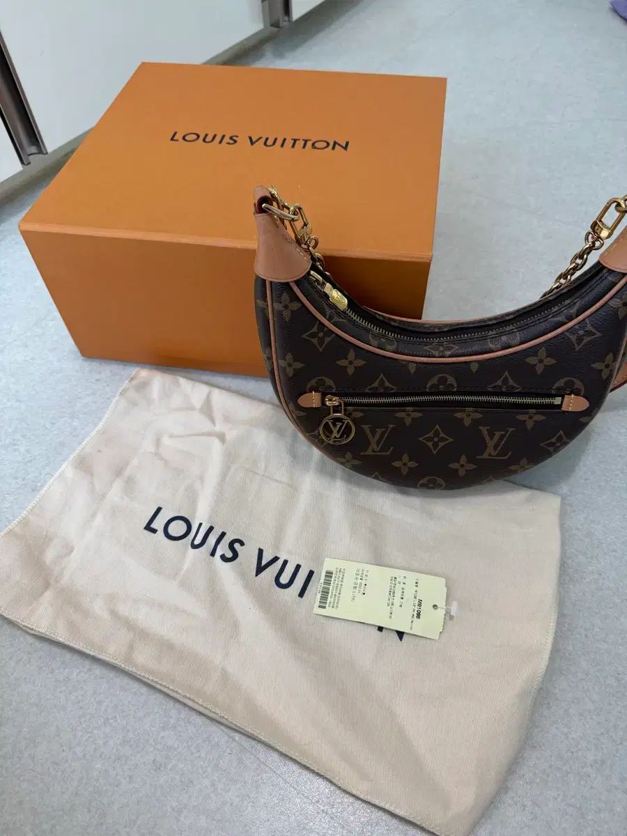 Louis Vuitton ルイヴィトン ループ PM M81098 モノグラム (インナーバッグ) 213,108円