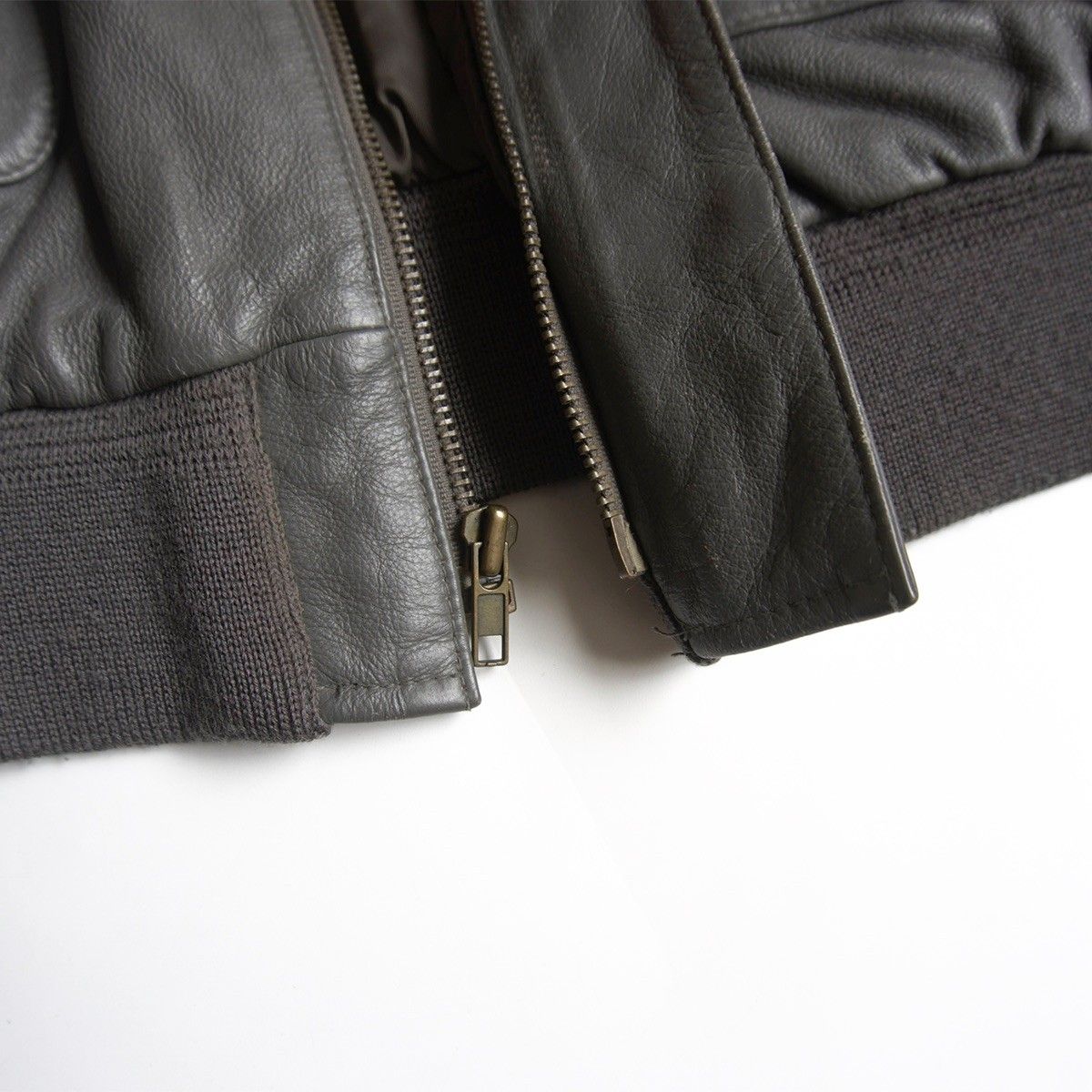 雰囲気抜群】ALPHA INDUSTRIES【A-2 レザー フライトジャケット】M