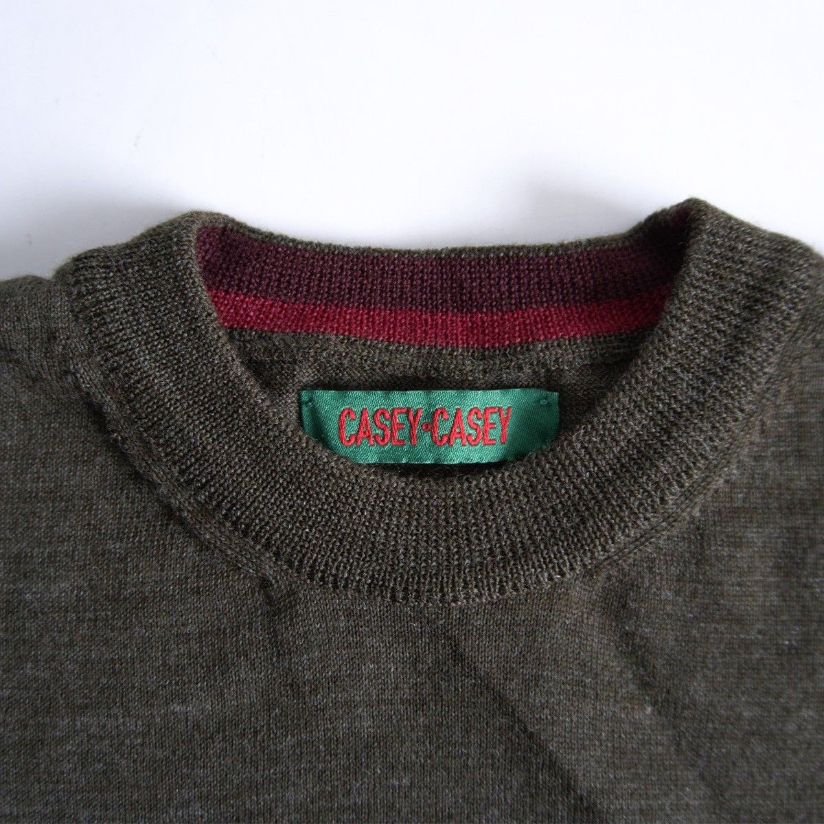 美品】 CASEY CASEY 【S19001/CREW NECK JUMPER KNIT】M オリーブ